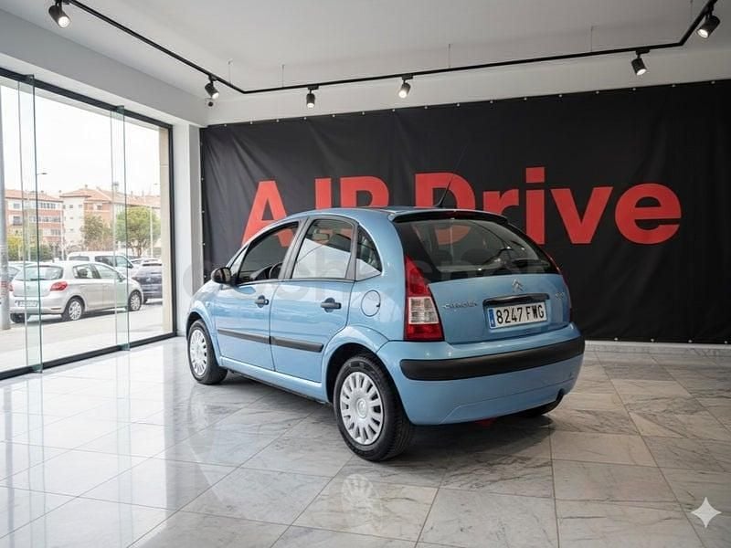 Usado Citroën C3 61 CV (44 kW) 2007 Azul Berlina
