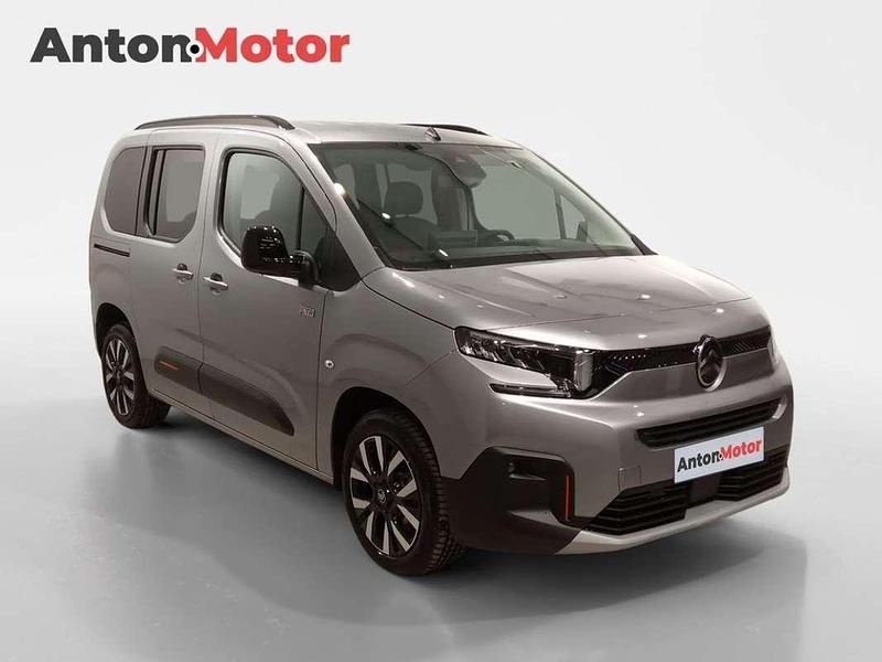 Uusi Citroën Berlingo 131 HP (96 kW) 2025 Harmaa Tila-auto