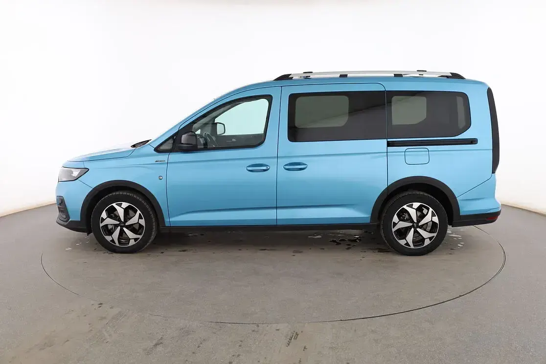 Usado Ford Tourneo Connect Active 122 CV (89 kW) 2023 Azul Monovolumen