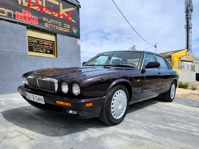 Usado Jaguar XJ6 Executive 216 CV (158 kW) 1995 Granate Berlina