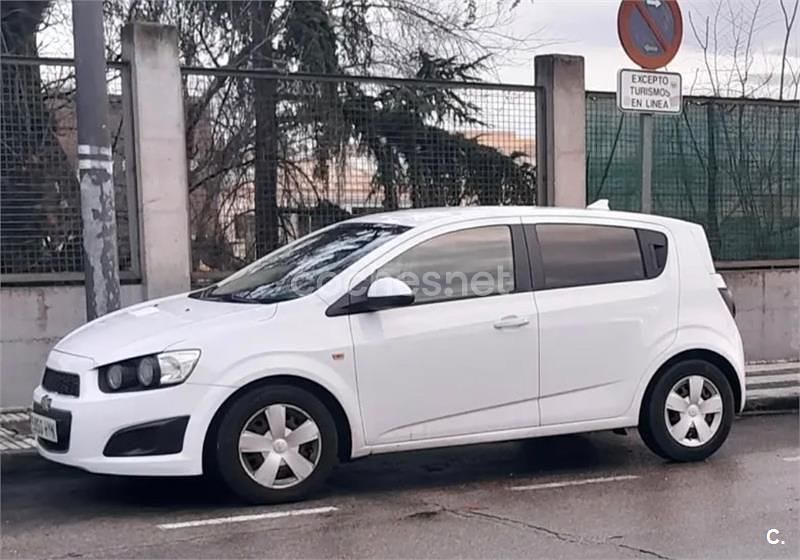 Blanco Usado 2014 Chevrolet Aveo LT Berlina | 5500 € (Precio justo) - Imagen 1/1