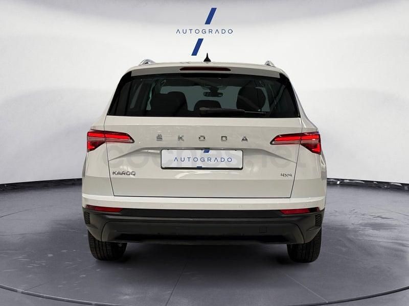 Usado Skoda Karoq Ambition 150 HP (110 kW) 2022 Branco SUV