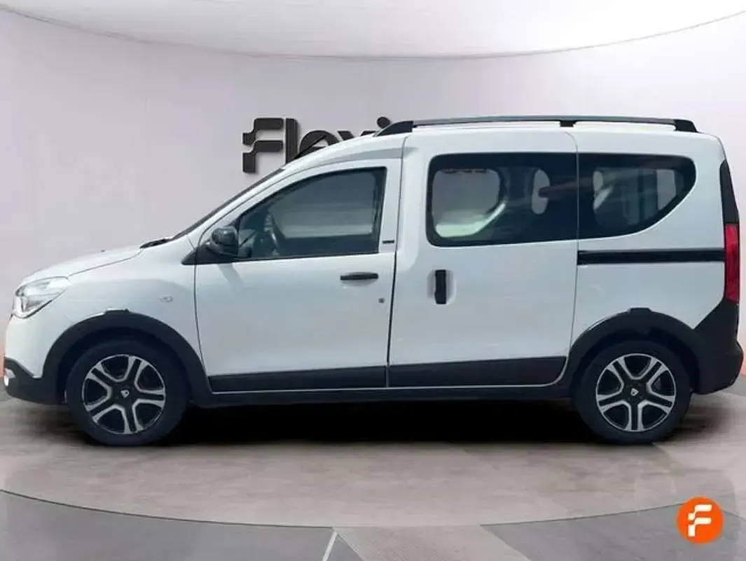 Usado Dacia Dokker Essentiel 102 CV (75 kW) 2018 Blanco Monovolumen