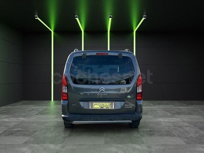Usado Citroën Berlingo XTR 100 CV (73 kW) 2016 Gris / plata Monovolumen