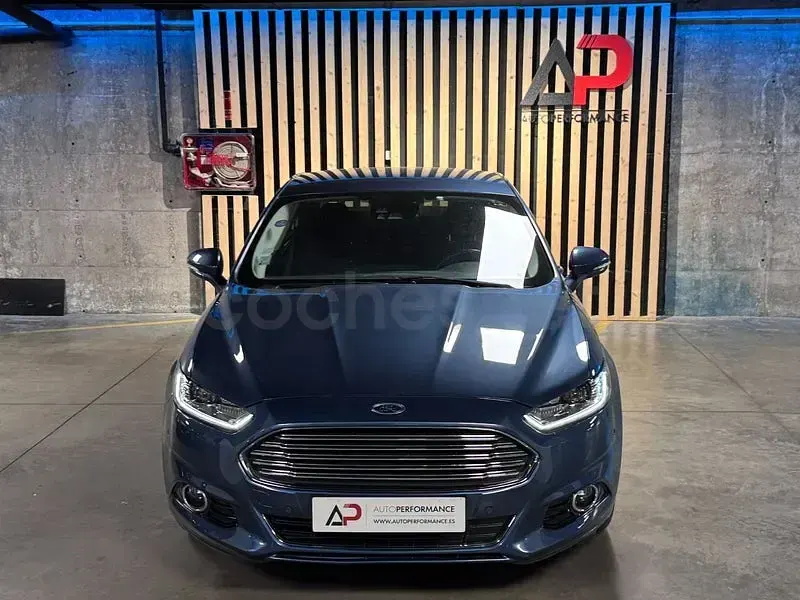 Usado Ford Mondeo Titanium 187 CV (137 kW) 2019 Azul Berlina