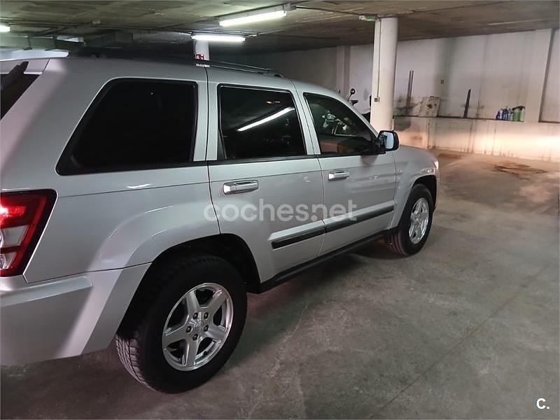 Usado Jeep Grand Cherokee Laredo 218 CV (160 kW) 2009 Gris / plata SUV