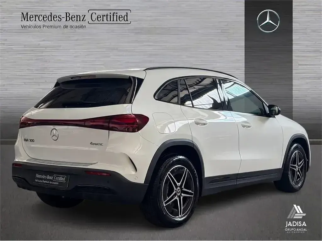 Begagnad Mercedes EQA300 167 kW (228 HK) 2025 Vit SUV