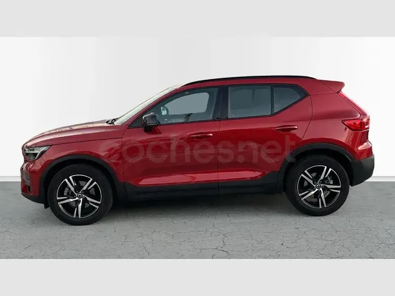 Usado Volvo XC40 Plus 163 CV (119 kW) 2025 Rojo SUV