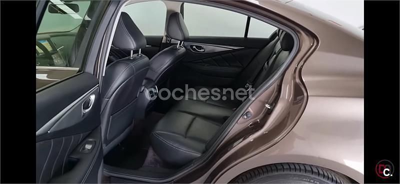 Usado Infiniti Q50 Sport Tech 170 CV (125 kW) 2016 Marrón Berlina