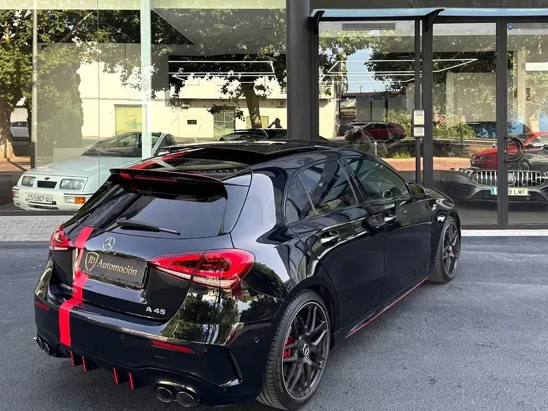 Usado Mercedes A45 AMG 421 CV (309 kW) 2022 Negro Utilitario
