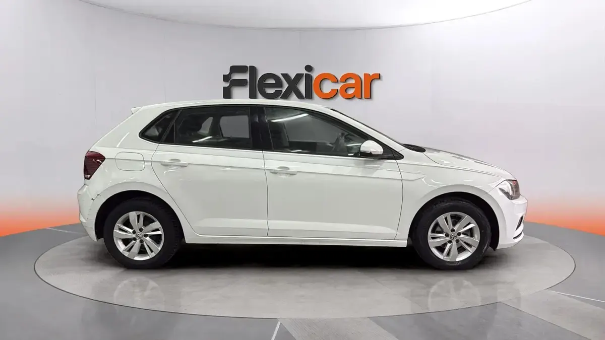 Usado VW Polo Advance 95 CV (69 kW) 2018 Blanco Utilitario