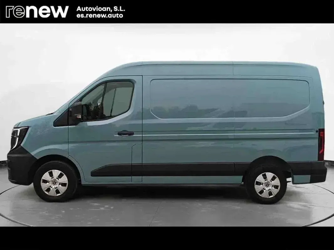 Usado Renault Master 145 CV (106 kW) 2025 Verde Monovolumen