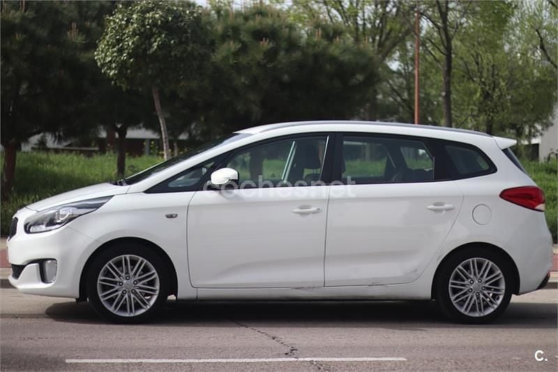 Usado Kia Carens 115 CV (84 kW) 2016 Blanco Monovolumen