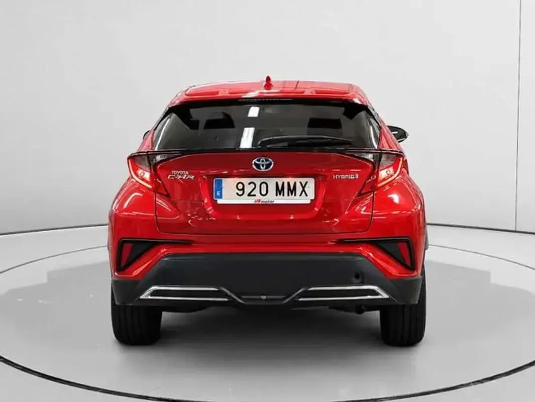Begagnad Toyota C-HR Advance 184 HK (135 kW) 2024 Röd SUV
