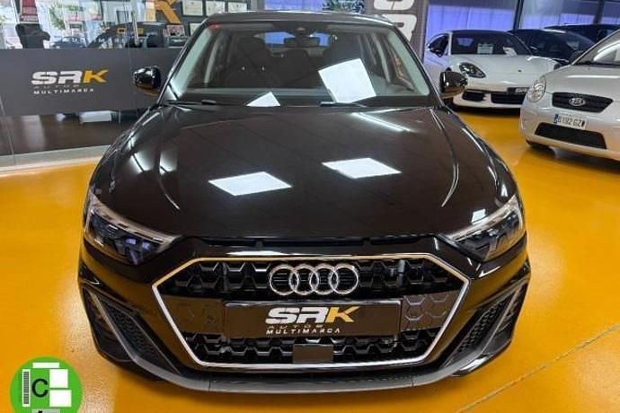 Usado Audi A1 Sportback Ambiente 116 CV (85 kW) 2019 Negro Utilitario