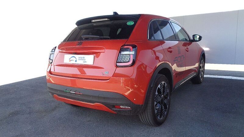 Usado Fiat 600E La Prima 114 kW (156 CV) 2024 Naranja