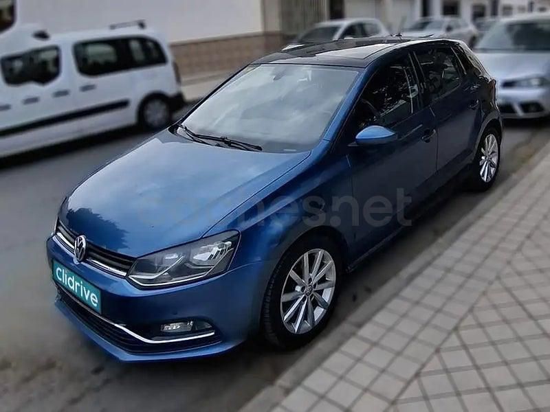 Usado VW Polo Sportline 90 CV (66 kW) 2014 Azul Berlina