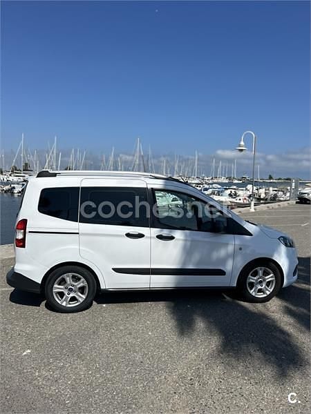 Blanco Usado 2019 Ford Tourneo Courier Trend Monovolumen | 9999 € (Precio justo) - Imagen 1/2