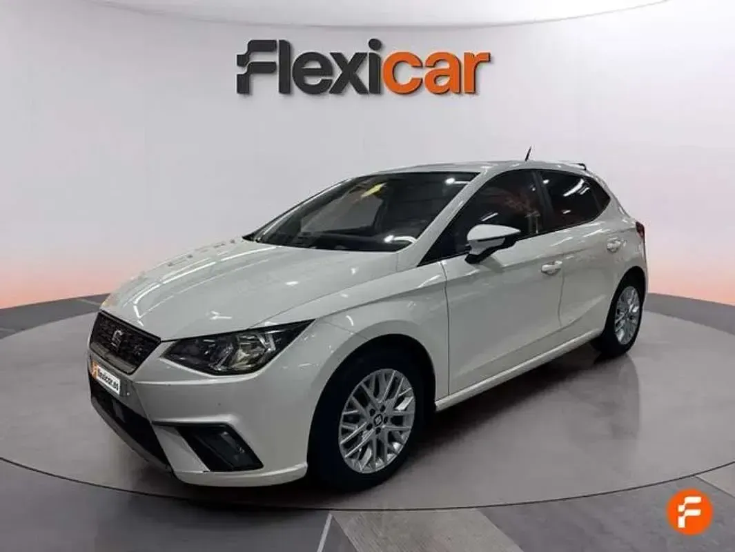 Begagnad Seat Ibiza Style 75 HK (55 kW) 2017 Vit Halvkombi