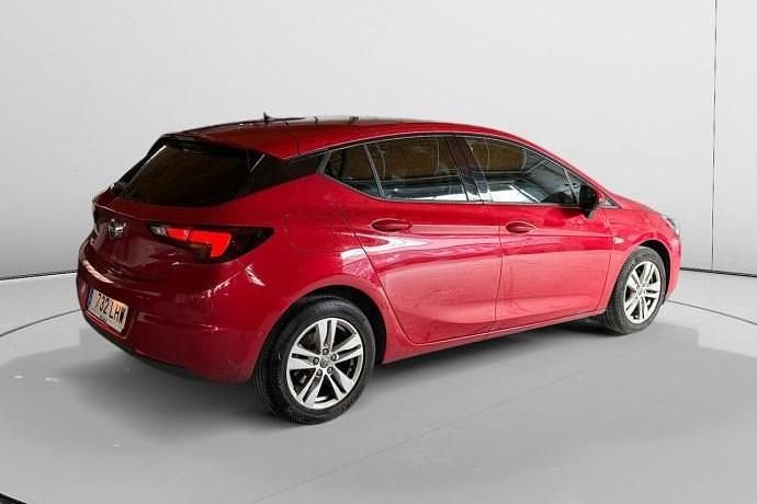 Usado Opel Astra S 110 CV (80 kW) 2020