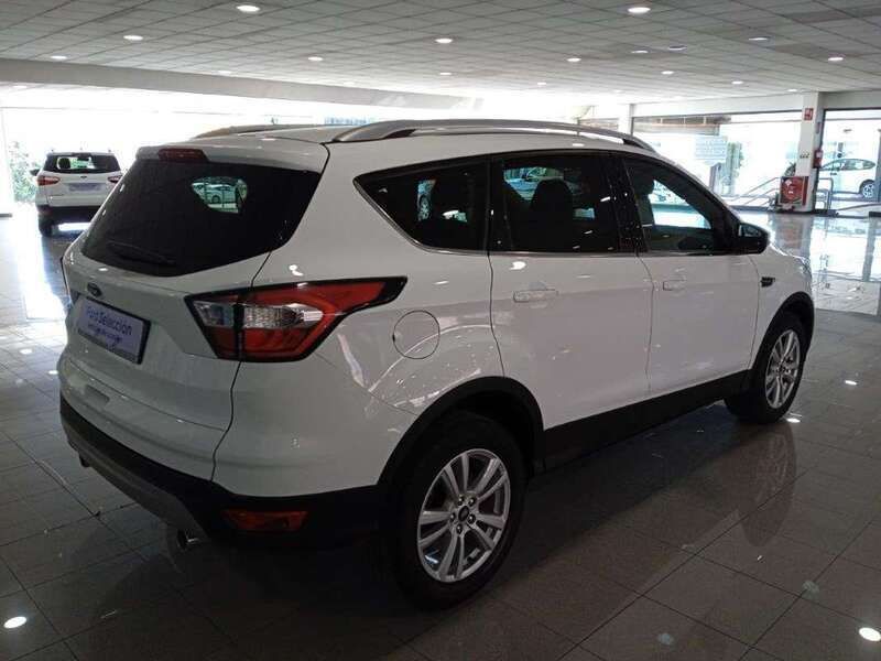 Usado Ford Kuga Trend+ 150 CV (110 kW) 2019 Blanco SUV
