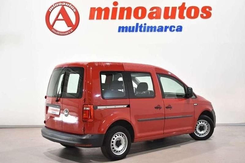 Usado VW Caddy 101 CV (74 kW) 2020 Rojo Monovolumen