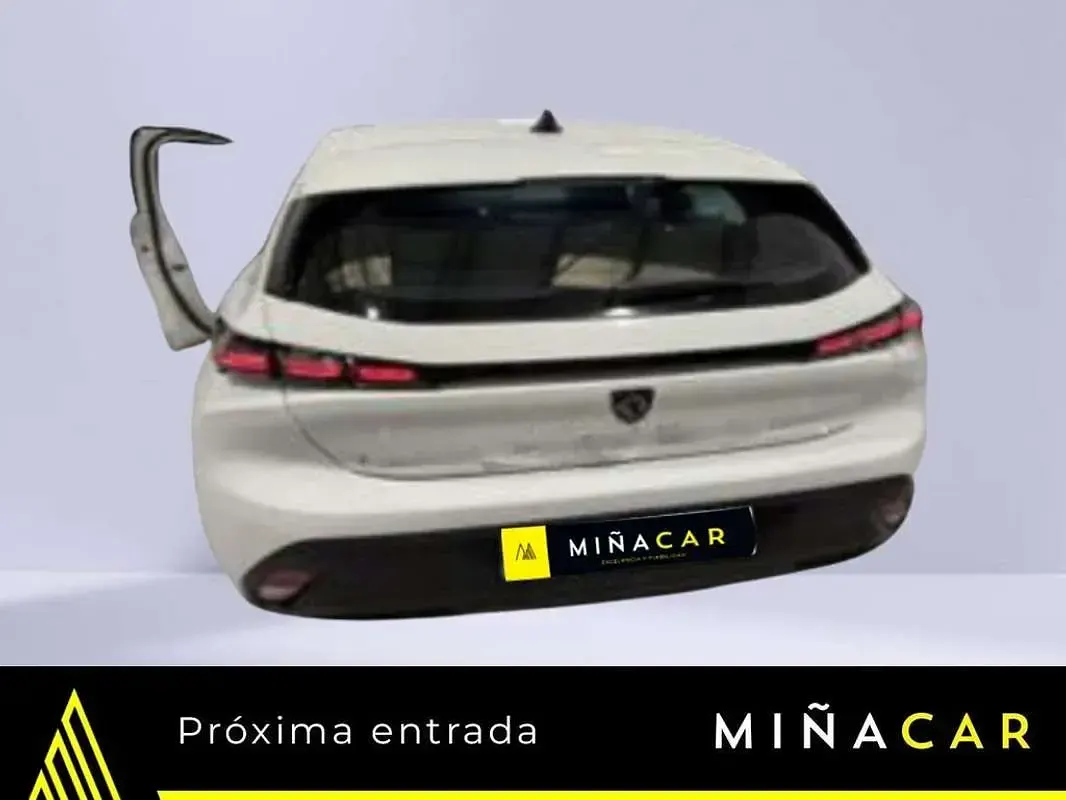 Usado Peugeot 308 Active 131 CV (96 kW) 2022 Blanco Utilitario