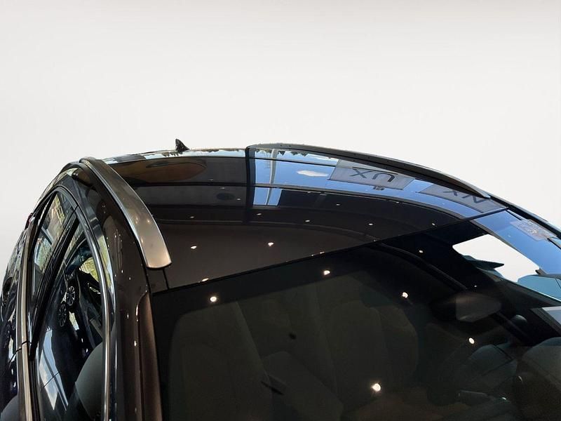 Nuevo Lexus UX 198 CV (145 kW) 2025 Gris SUV