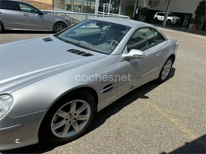 Usado Mercedes SL500 306 CV (225 kW) 2002 Gris / plata Descapotable