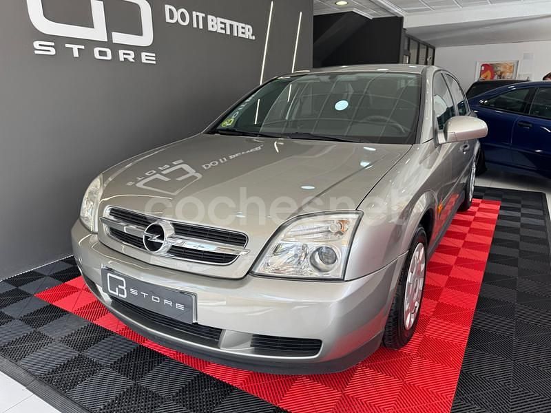 Beige Usado 2004 Opel Vectra Comfort Berlina | 4990 € (Caro) - Imagen 1/4
