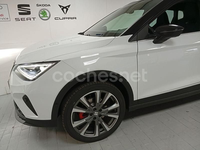 Blanco Nuevo 2025 Seat Arona FR SUV | 26.700 € (Caro) - Imagen 1/4
