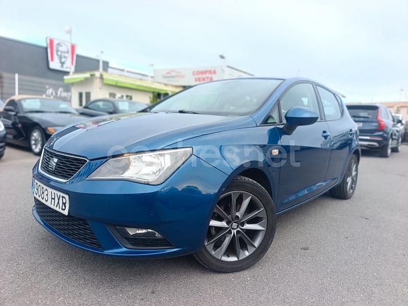 Usado Seat Ibiza I-Tech 70 CV (51 kW) 2014 Azul Berlina