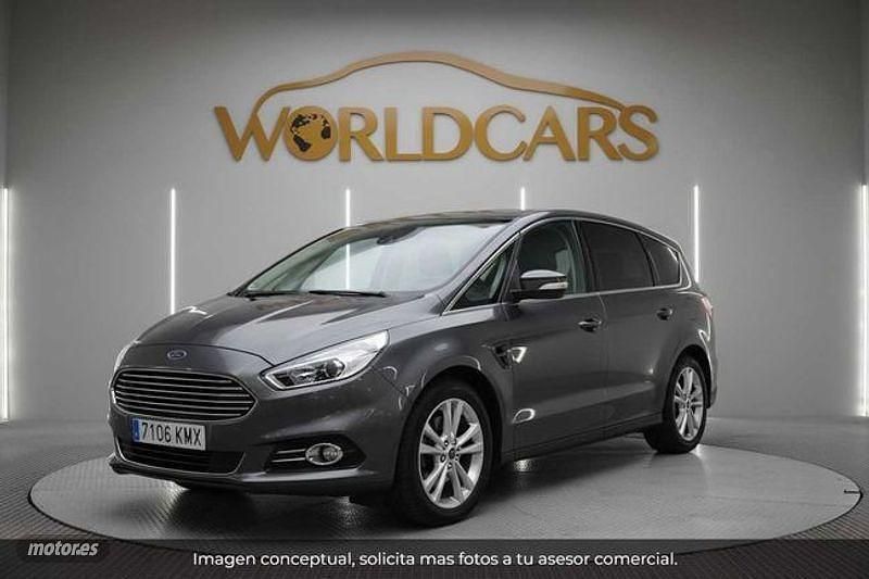 Usado Ford S-MAX Titanium 149 CV (109 kW) 2017 Gris Monovolumen