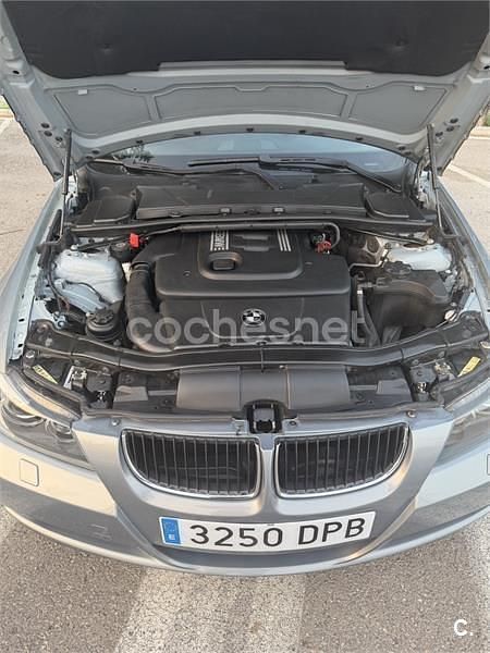 Usado BMW 320 163 CV (119 kW) 2005 Azul Berlina