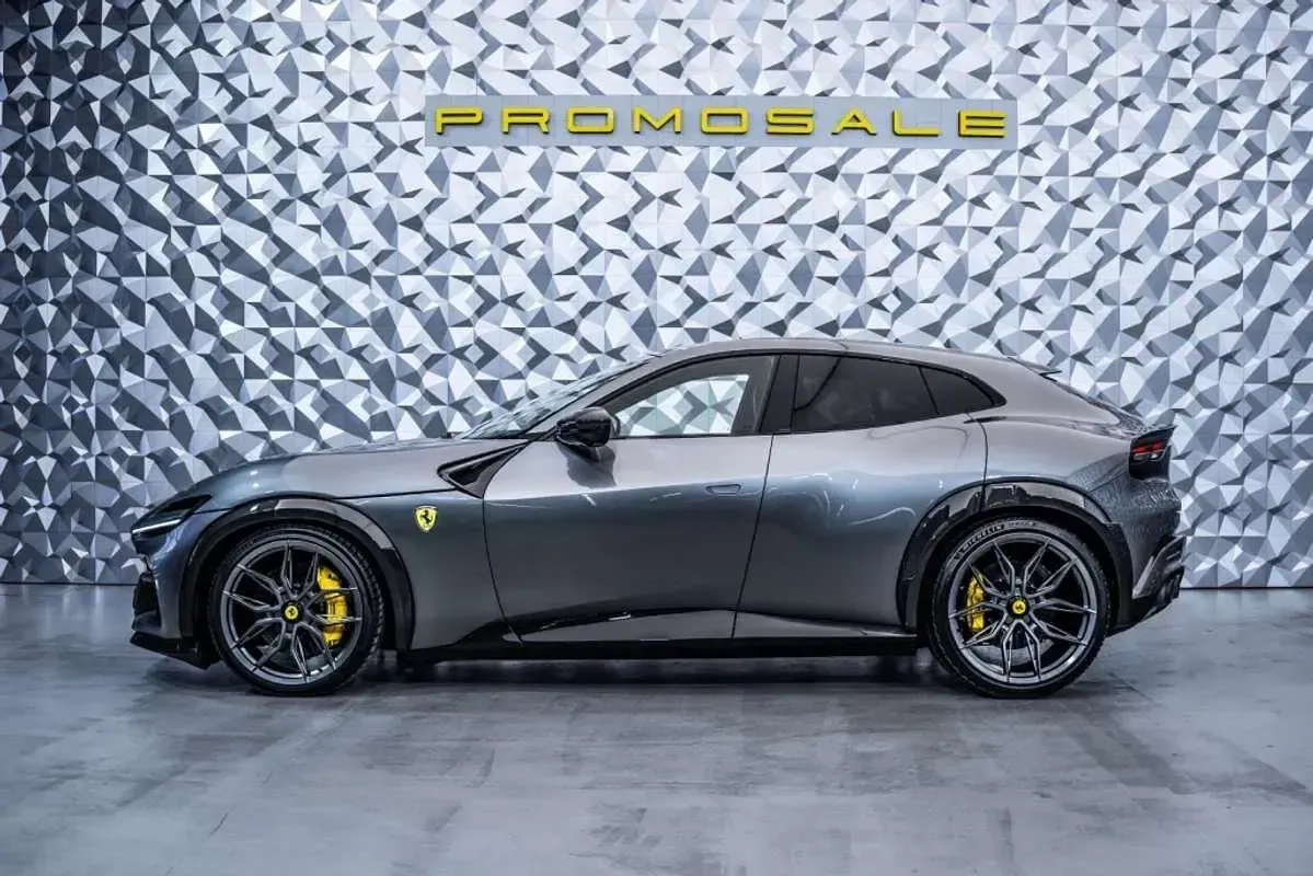 Usado Ferrari Purosangue 725 CV (533 kW) 2024 Gris SUV