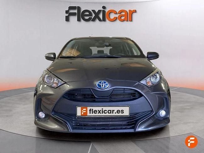 Usado Toyota Yaris Hybrid Active 116 CV (85 kW) 2021 Gris