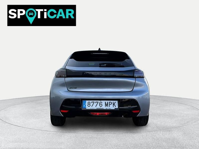 Usado Peugeot 208 Allure 100 CV (73 kW) 2024 Gris Utilitario