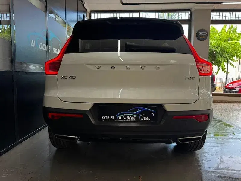 Usado Volvo XC40 R-Design 156 CV (114 kW) 2018 Blanco SUV