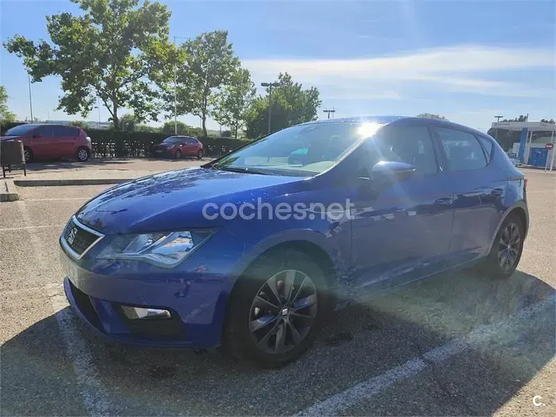 Usado Seat Leon Style 115 CV (84 kW) 2018 Azul Berlina