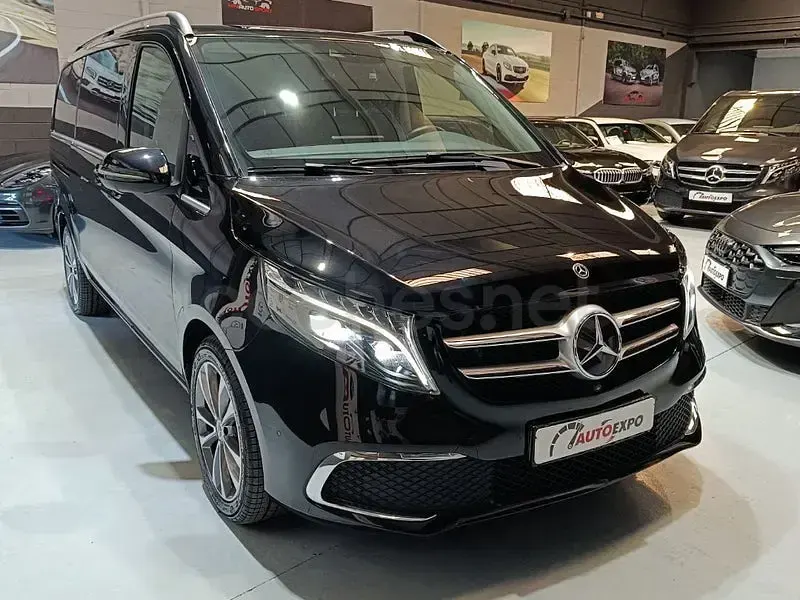 Usado Mercedes V250 Style 190 CV (139 kW) 2024 Negro Monovolumen
