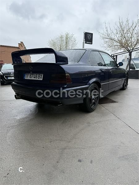Begagnad BMW 316 100 HK (73 kW) 1994 Blå Sportkupé
