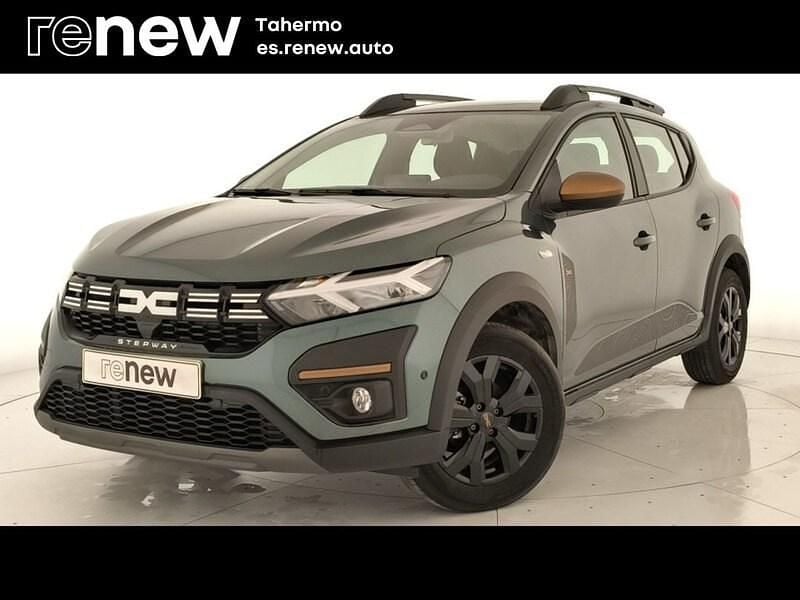 Usado Dacia Sandero Extreme 100 CV (73 kW) 2025 Verde Berlina