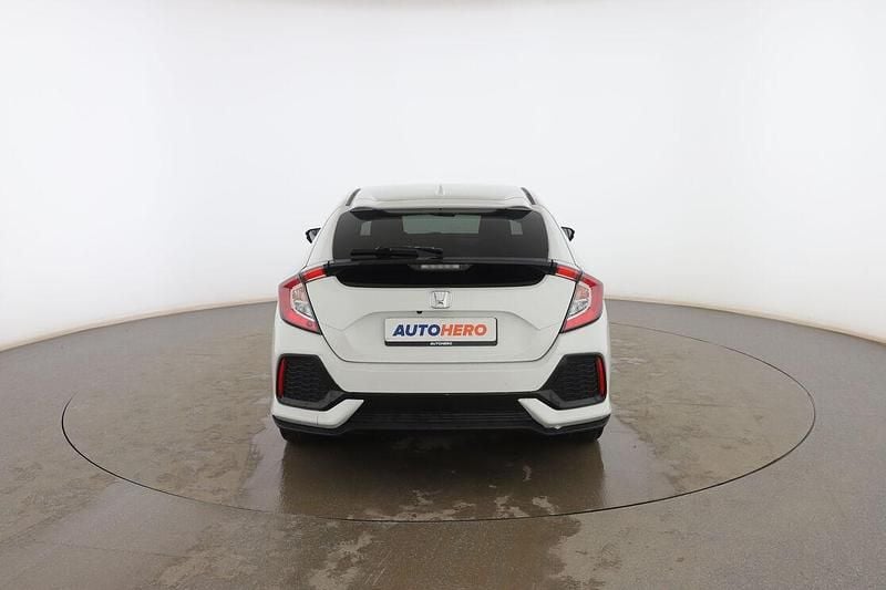 Usado Honda Civic Elegance 130 CV (95 kW) 2017 Blanco Berlina