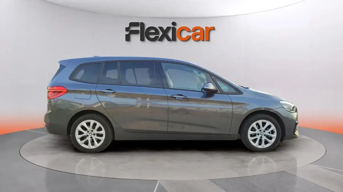 Używany BMW 218 140 KM (102 kW) 2020 Szary Minivan