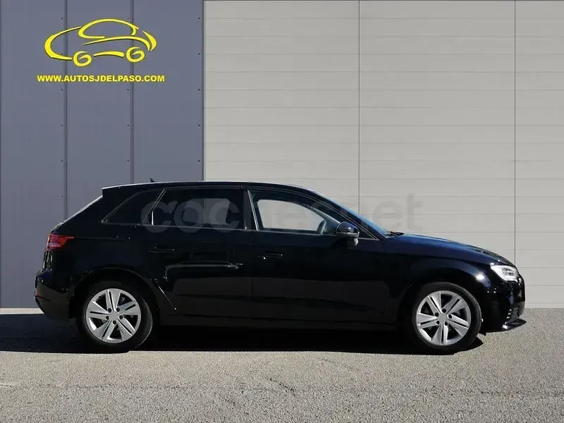 Usado Audi A3 116 CV (85 kW) 2019 Negro Berlina