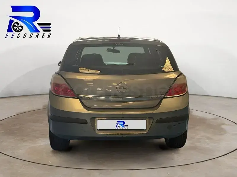 Usado Opel Astra Essentia 80 CV (58 kW) 2005 Azul Berlina
