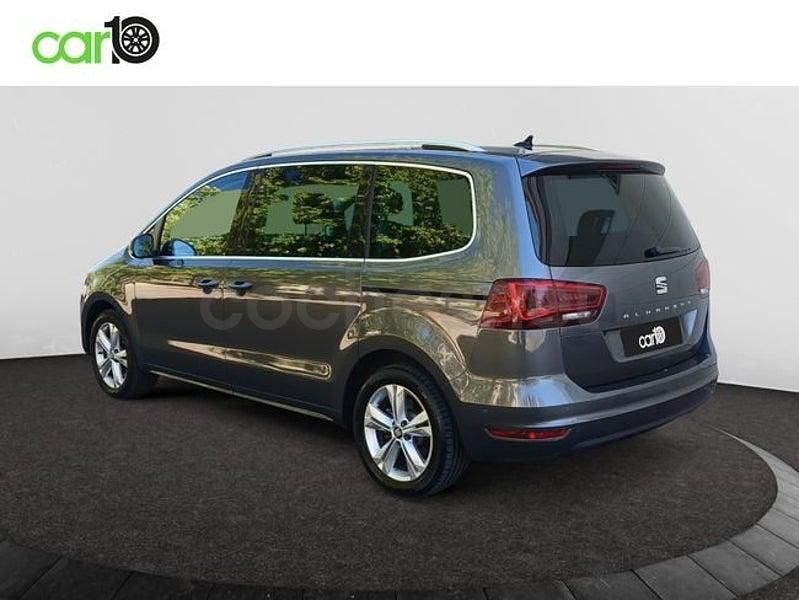 Usado Seat Alhambra 150 CV (110 kW) 2022 Gris / plata Monovolumen