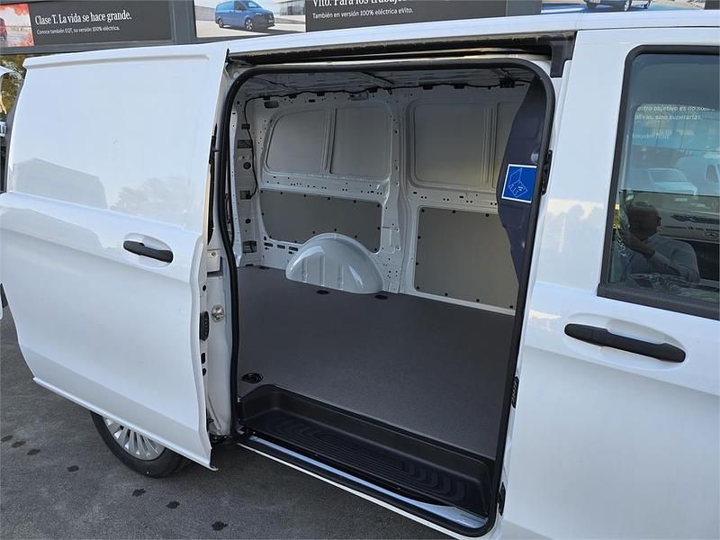 Usado Mercedes e-Vito 85 kW (116 CV) 2025 Blanco Van
