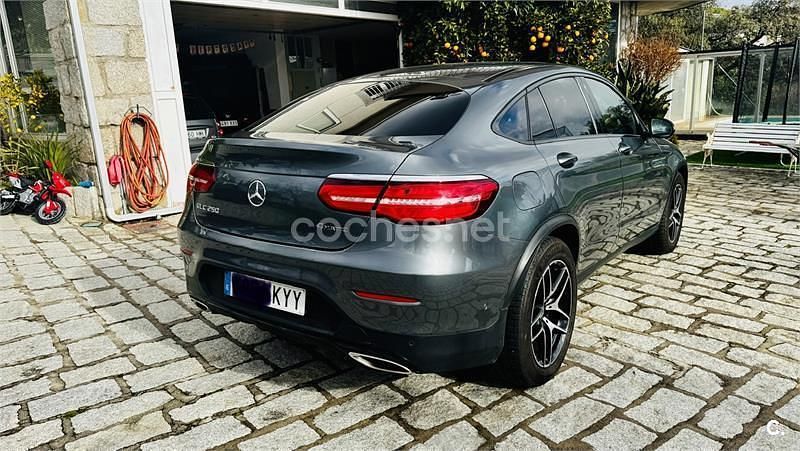 Usado Mercedes GLC250 211 CV (155 kW) 2019 Gris / plata Coupe