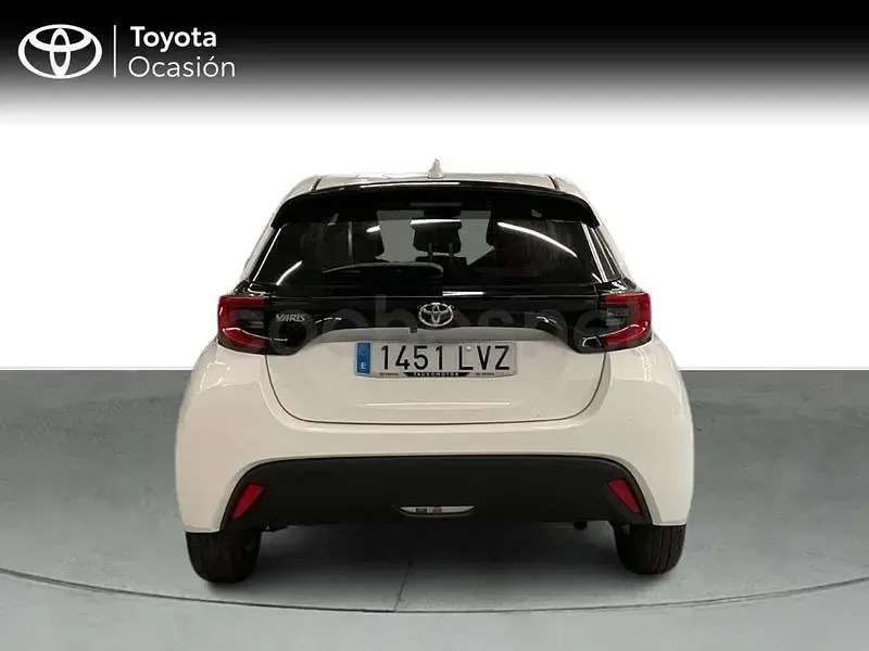 Usado Toyota Yaris 125 CV (91 kW) 2022 Blanco Utilitario